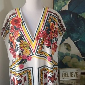 🆕️ Zara white Floral print shift dress XL